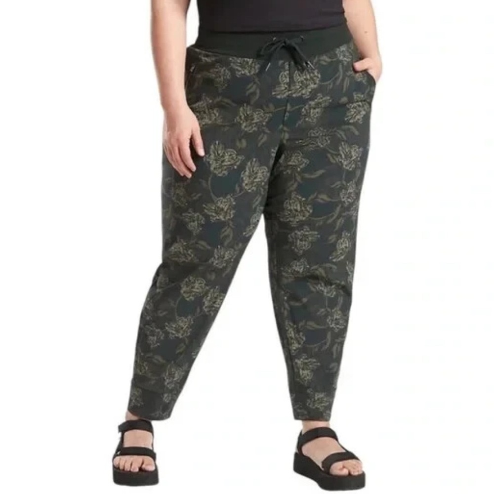 NWOT ATHLETA Terra Firma Olive Size 22 Trekkie North Printed Jogger UPF‎